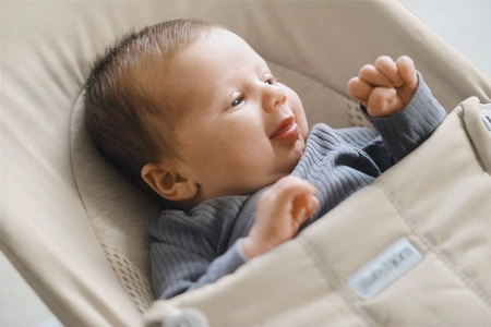 BABYBJORN - leżaczek BALANCE SOFT WOVEN/JERSEY Tri Fabric, Jasny Beż + zabawka do leżaczka - Googly Eyes