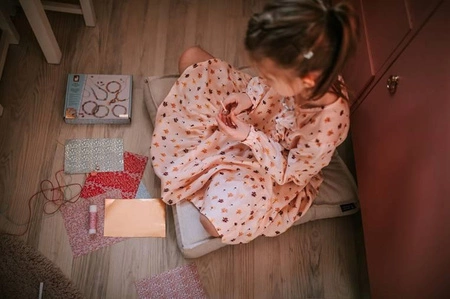 Zestaw kreatywny do tworzenia biżuterii Papierowe koraliki 8+, Janod