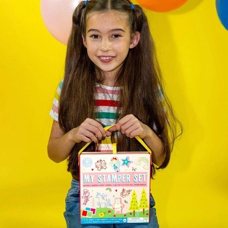 Tęczowe Wróżki Zestaw Kolorowych Pieczątek i Książeczka