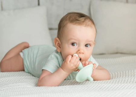 Gryzak logopedyczny grzybek zielony - Giligums