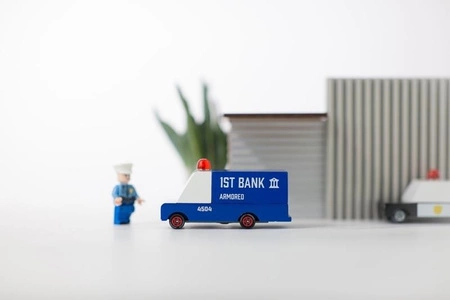 Candylab Samochód Drewniany Opancerzony