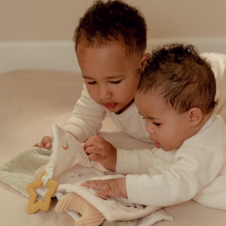 Little Dutch Duża książeczka aktywizująca Newborn Naturals