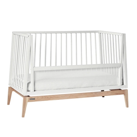 LEANDER - łóżeczko dziecięce LUNA™ 0-3 lata, białe/dębowe + zestaw do przebudowy