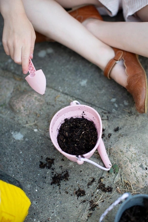 Silikonowe Wiaderko z łopatką Scrunch - Pudrowy Róż