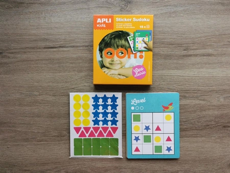 Gra podróżna z naklejkami Apli Kids - Sudoku kształty