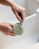 EZPZ Silikonowa myjka czyścik do naczyń bez bakterii pastelowa zieleń