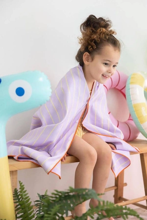 QUUT Dwustronny ręcznik plażowy PlayTowels M (140 x 70cm) Hopscotch