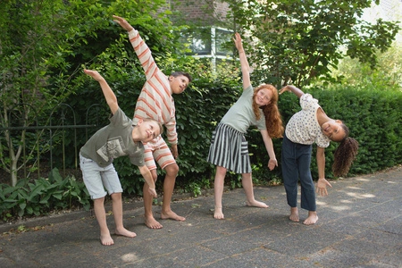 BS Toys, drewniana gra towarzyska Koło zadań XL (45 cm)