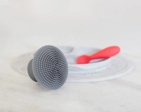 EZPZ Silikonowa myjka czyścik do naczyń bez bakterii szary