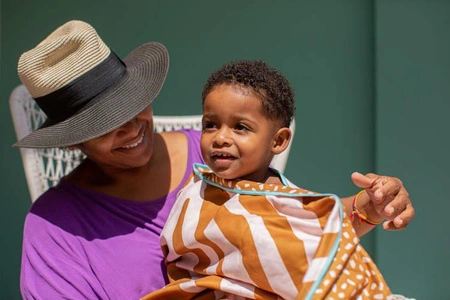 The Swim Essentials Ręcznik kąpielowy z mikrofibry 180 x 180cm Orange Zebra 2022SE246