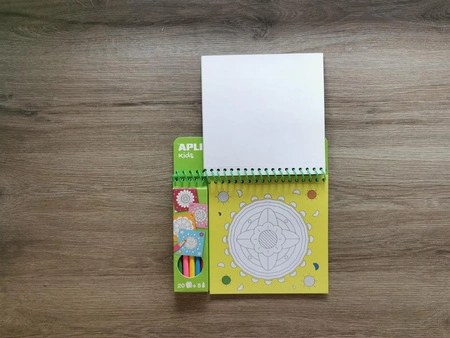 Kolorowanka z kredkami Apli Kids - Mandala