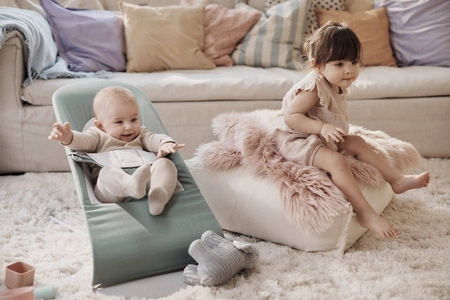 BABYBJORN - leżaczek BALANCE SOFT COTTON/JERSEY - Jasnoszałwiowy/Szary