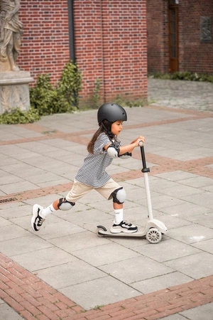 SCOOTANDRIDE Highwaykick 3S Hulajnoga z systemem sterowania 2w1 i kółkami LED składana 3+ Ash