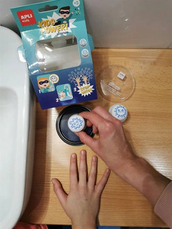 Stempelki Apli Kids - Powstrzymajmy wirusa! 3+