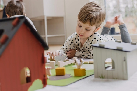 Farma drewniana w stylu szwedzkim czerwona Micki
