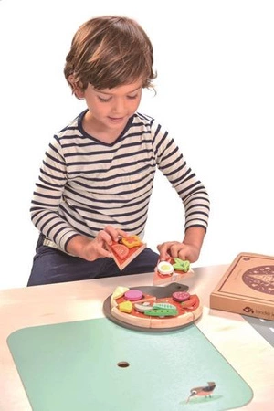 Drewniana pizza z dodatkami na rzepy, Tender Leaf Toys