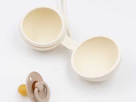 Silikonowe etui na smoczek kremowe BAMBOOM