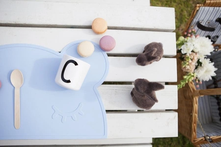 Silikonowa podkładka Miś We Might Be Tiny - Powder Blue