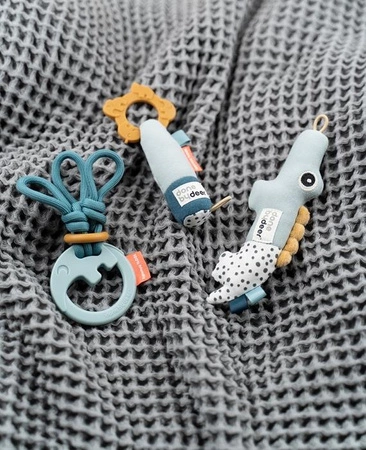 Done by Deer Zestaw Prezentowy z Grzechotkami Blue