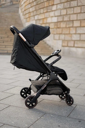 Easywalker Jackey Special Edition Kompaktowy, samoskładający się wózek spacerowy z torbą transportową Gold