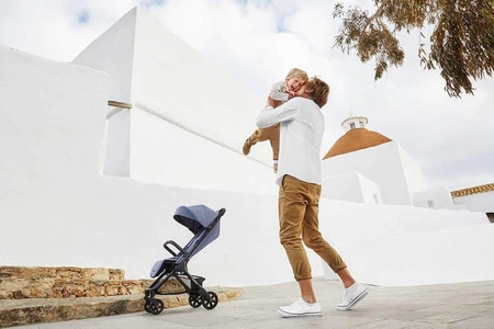 Easywalker Jackey Kompaktowy, samoskładający się wózek spacerowy z torbą transportową Marble Grey