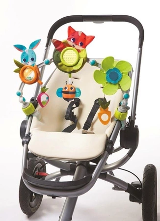 Łuk z zabawkami - Zabawa na łące