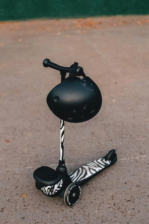 SCOOTANDRIDE Highwaykick 2 Lifestyle Hulajnoga trójkołowa balansowa z zamykanym schowkiem 2+ Zebra