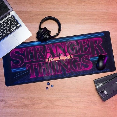 Mata na biurko - podkładka pod myszkę Stranger Things Arcade Logo