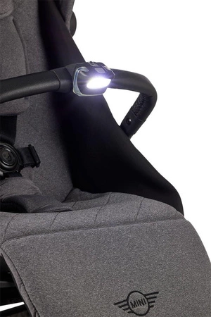 MINI by Easywalker Buggy TURN Kompaktowy wózek spacerowy z obrotowym siedziskiem 360° Soho Grey (z osłoną przeciwdeszczową w zestawie)