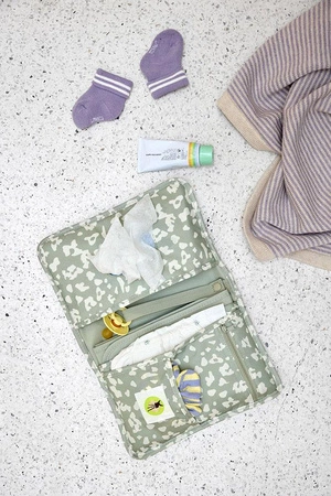 Lassig Green Label Przewijak podróżny z etui na akcesoria Leo light khaki