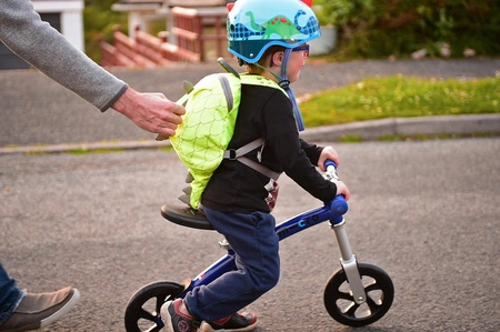 Plecaczek odblaskowy LittleLife ActiveGrip Dinozaur 1-3 lat