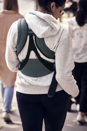 BABYBJORN MOVE 3D Mesh - nosidełko, Zielony