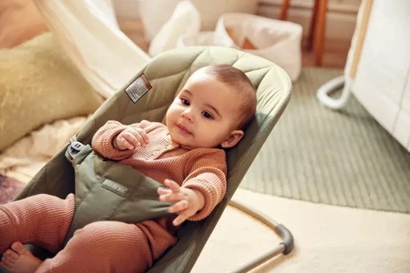 BABYBJORN - leżaczek BLISS Woven, Petal Quilt, Ciemny Zielony