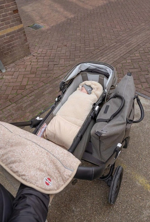 Lodger Wielofunkcyjny otulacz śpiworek z polaru jasnobeżowy Teddy Birch