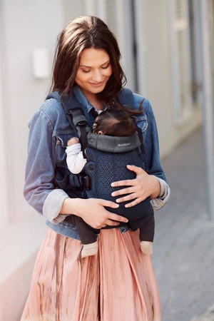 BABYBJORN - nosidełko Harmony 3D Mesh, Granatowy + śliniaczek do nosidełka Harmony