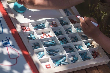 Tablica z magnesami w walizce 4 w 1, Janod