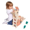 Drewniany garaż piętrowy z windą i 6 akcesoriami Dinozaury 2+, Janod