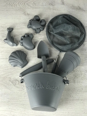 Składane wiaderko do wody i piasku Scrunch Bucket - Ciemny Szary