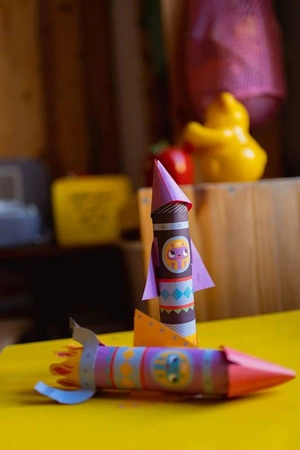 Zestaw kreatywny Papierowe rakiety z wyrzutnią 7+, Janod