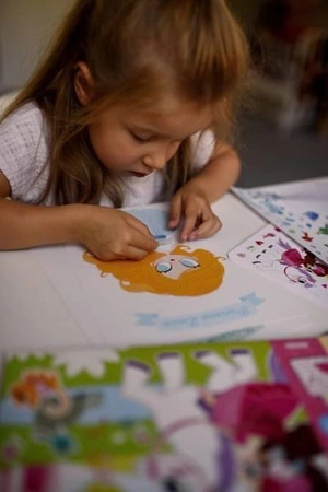 Auzou Naklejki z planszami do wyklejania Księżniczki 3+ 80148