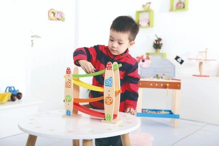 Rakietowy tor z autkami