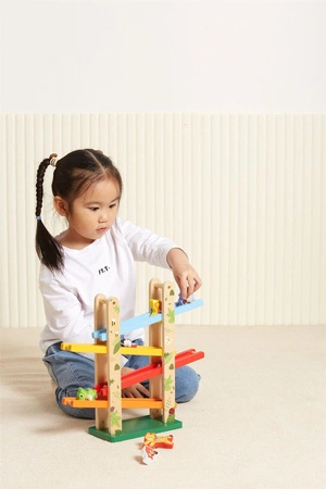 VIGA Drewniana Zjeżdżalnia dla Zwierzątek Dżungla 7 el.