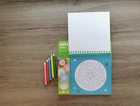 Kolorowanka z kredkami Apli Kids - Mandala