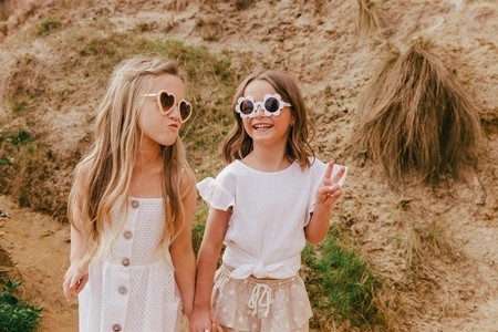 Okulary przeciwsłoneczne Elle Porte Classic - Heart Peach 3-12 lat