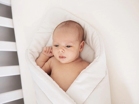 Rożek niemowlęcy RestNess biały PIAPIMO