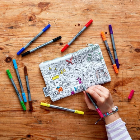 Piórnik do malowania, baśnie i legendy, eatsleepdoodle