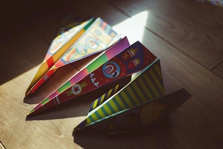 Zestaw kreatywny Papierowe samoloty z wyrzutnią 6+, Janod