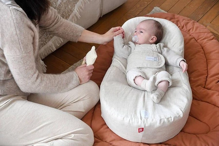 Ergonomiczny materac dla niemowląt Cocoonababy Linen, Red Castle