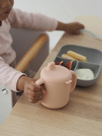 Beaba Komplet naczyń z silikonu trójdzielny talerz z przyssawką + kubeczek z pokrywką z ustnikiem + łyżeczka Pink