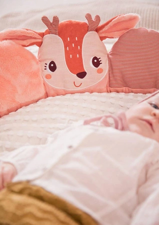 LILLIPUTIENS Aktywizujący ochraniacz do łóżeczka Sarenka Stella 0 m+